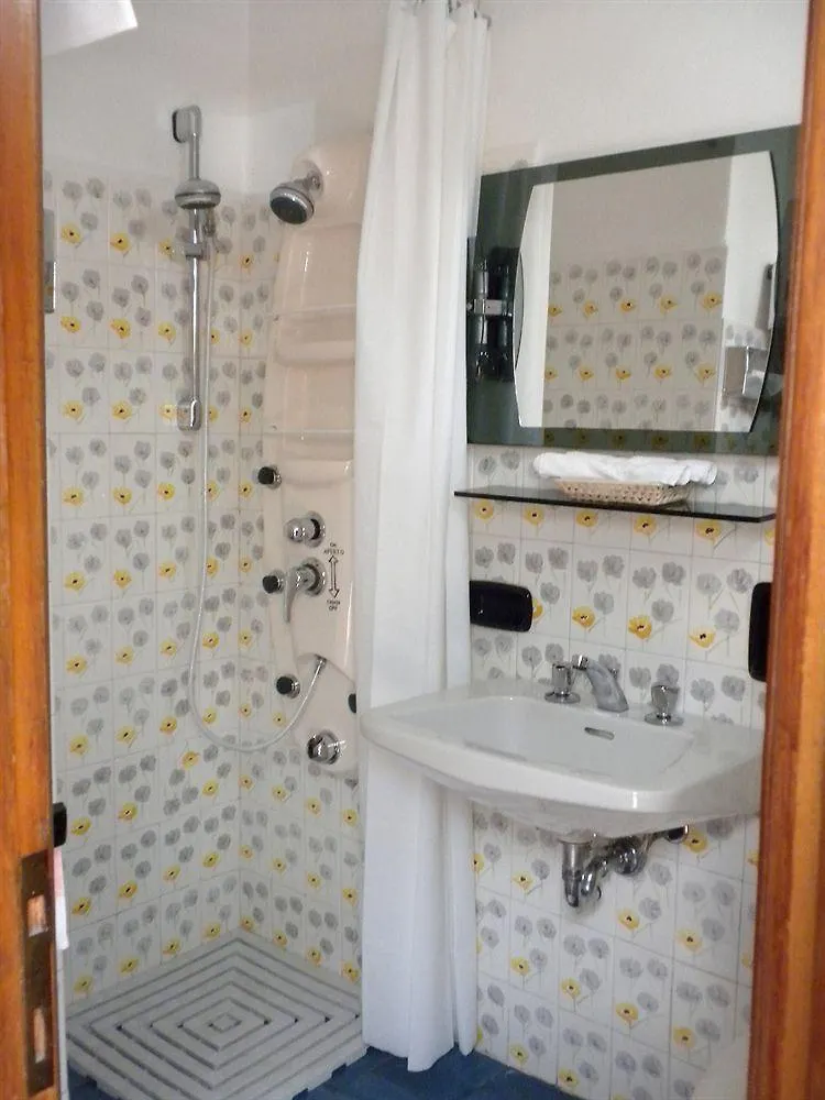 ***  Hotel Nautilus Valmadrera Italy