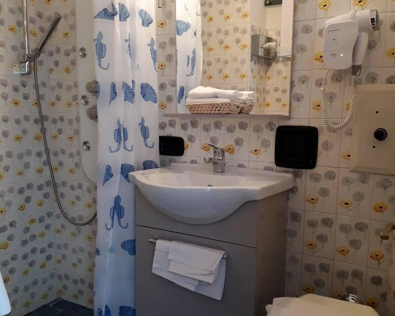 Hotel Nautilus Valmadrera Italië
